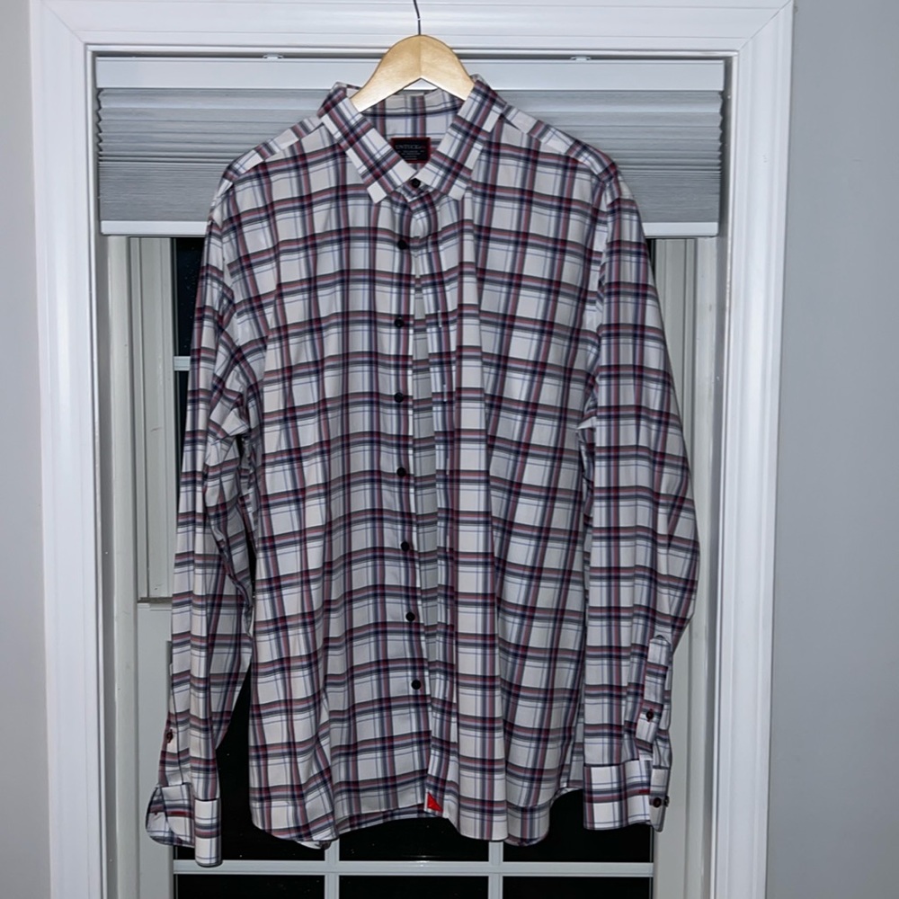 Untuckit Dress Shirt.